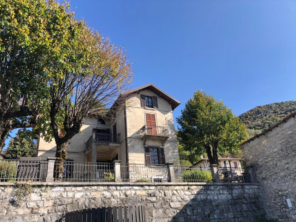 Villa Il Maiale Bianco Bed & Breakfast San Fedele Intelvi Exterior photo